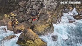 黑鷹直升機,墜崖,攀岩,宜蘭,烏岩角,意外,吊掛,救援,空勤（圖／翻攝畫面）