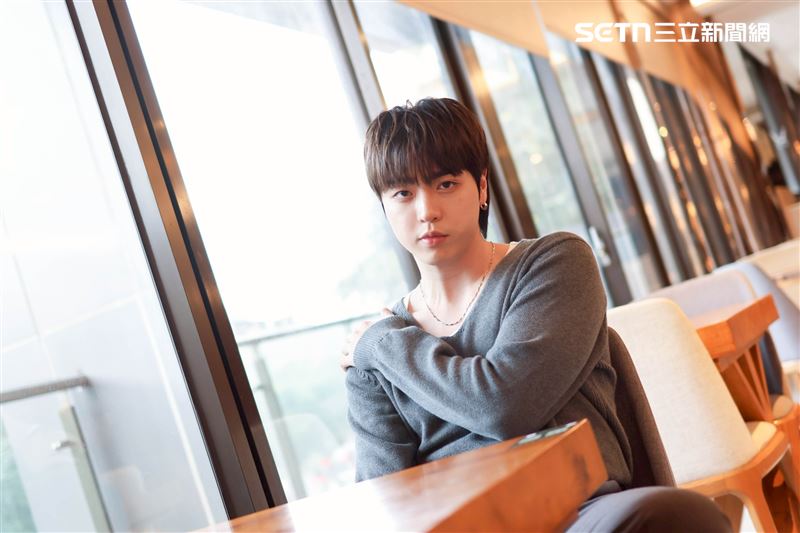 JUNNY透露自己私底下其實和舞台上非常不同。(圖/記者鄭孟晃攝影)