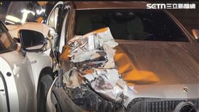 新北,新北市,土城區,休旅車,賓士車,駕駛,車禍,氣囊,轎車,白色,乘客,國道。（圖／翻攝畫面）