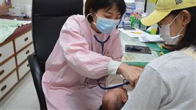 兒科魏佑慈醫師提醒家長提高警覺,留意寶寶是否出現RSV感染症狀。（圖／台東馬偕醫院提供）