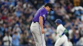 菅野智之被史普林格（George Springer）敲出陽春砲。（圖／路透社／達志影像）