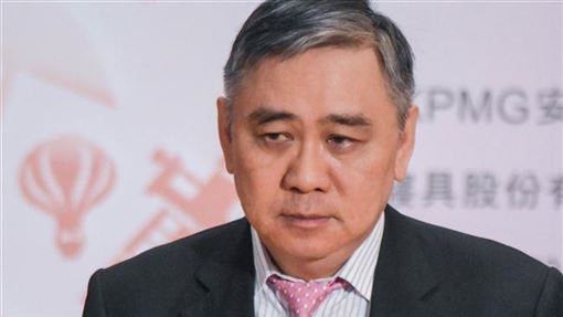 王文洋爺孫戀　76歲婚紗女王認睡27歲鮮肉