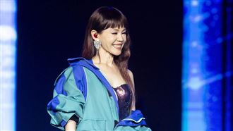 彭佳慧情斷罹癌經紀人！大馬開唱哭到暫停