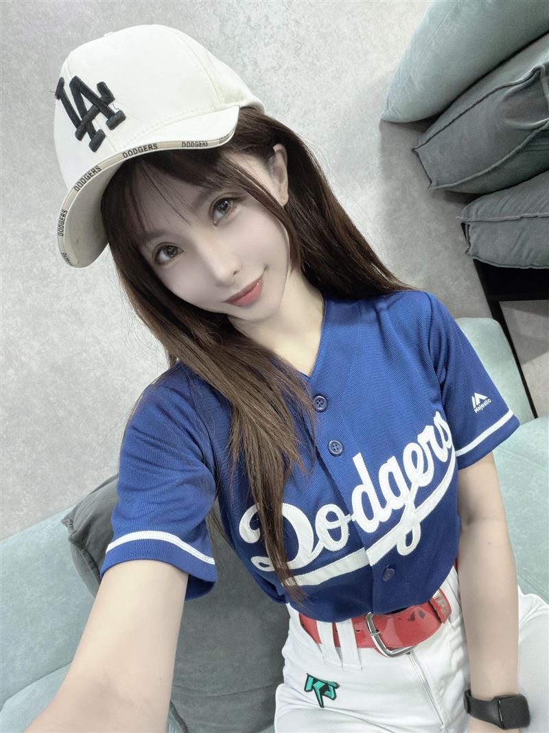 林倪安去年（2025）底曾被爆介入統一獅教練高志綱婚姻，事後澄清。（圖／翻攝自臉書）