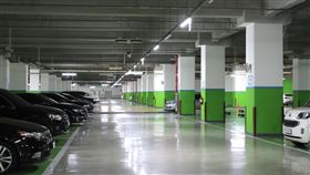 富邦產險攜手USPACE推出訂閱制停車險，主打「停多久、保多久」彈性計費模式，3月25日正式上線。此舉讓保險與停車費整合結帳，提升使用便利性，也反映保險商品走向碎片化趨勢，市場關注是否將改變傳統車險結構。（示意圖/ PIXABAY）