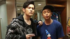 周杰倫與彈頭是好朋友。（圖／翻攝自彈頭臉書）