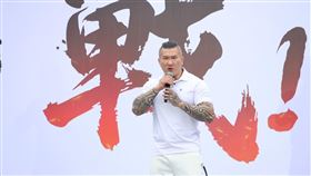 館長在民眾黨凱道聲援柯文哲活動中發言。（圖／記者鄭孟晃攝）