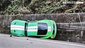 福特野馬,跑車,嚕壁,超車,甩帥,南投,過彎（圖／翻攝畫面）