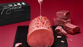 亞尼克母親節獻寶石級生乳捲，「紅寶石巧克力脆皮生乳捲」極致奢華、寵媽像女王。（圖／品牌業者提供）