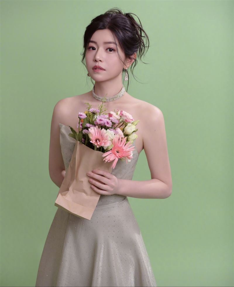 陳妍希證實腳受傷。（圖／翻攝自微博）