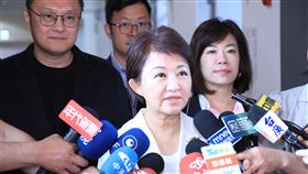 盧秀燕受訪談鄭習會國民黨主席鄭麗文將赴中國訪問。台中市長盧秀燕（前）31日接受媒體聯訪表示，為了台灣的安全、台灣的和平，一定要與人為善、與鄰國為善，不但支持還要給予高度祝福。中央社記者趙麗妍攝　115年3月31日