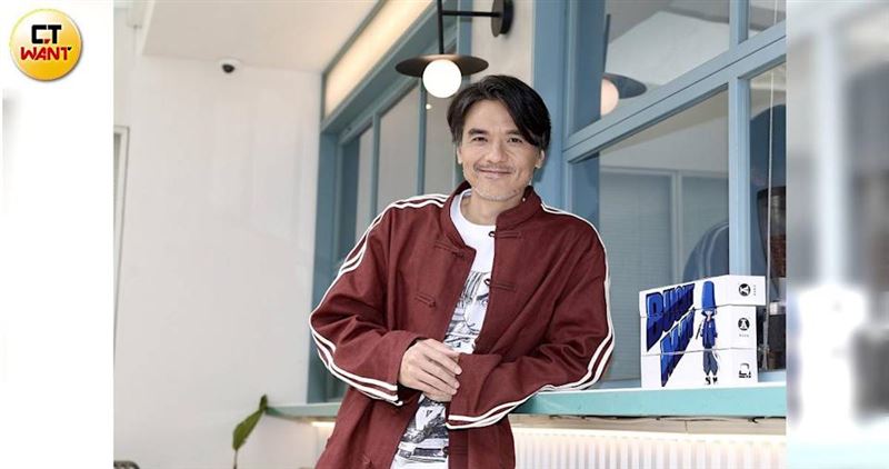 馮德倫為了親手創立的動畫IP《Bucket Man》（水桶人）來台宣傳。（圖／侯世駿攝）