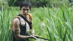 曾敬驊自爆拍攝第一天就想「罷工」。（圖／冬候鳥電影、文策院提供） 