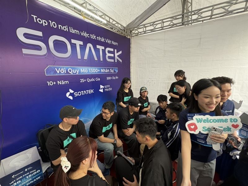 SWAG團隊四大領域負責人親自坐鎮,和學生面對面交流。(圖/SWAG提供)