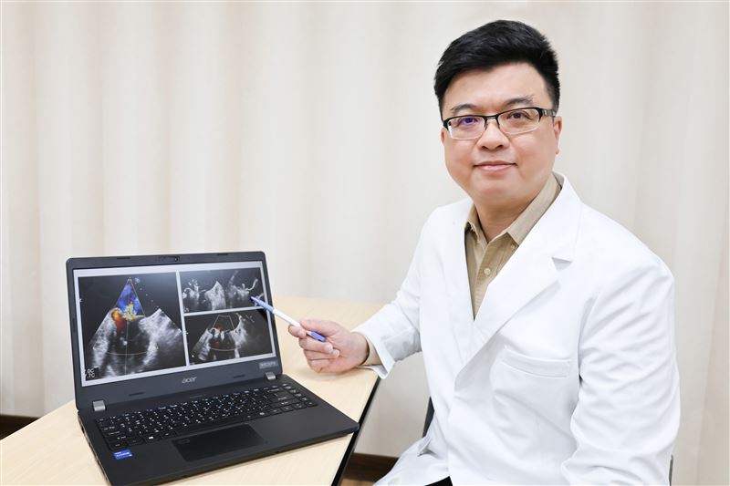 蘇彥伯醫師指出,二尖瓣逆流是高齡者常見的退化性瓣膜疾病之一。(圖/國泰醫院提供)