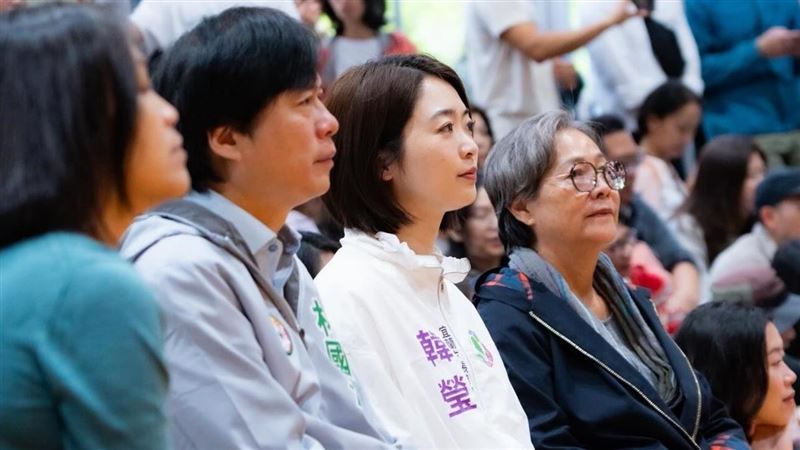 獨／辭發言人拚宜蘭市長　韓瑩辭呈曝光