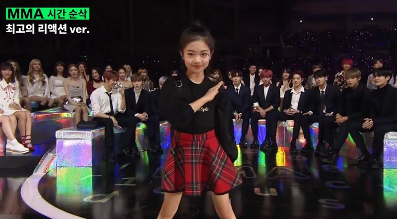 羅夏恩多次登上韓國知名頒獎典禮《Melon Music Awards》以翻跳舞蹈的形式公布獲獎候補名單。（圖／翻攝自멜론 Melon）