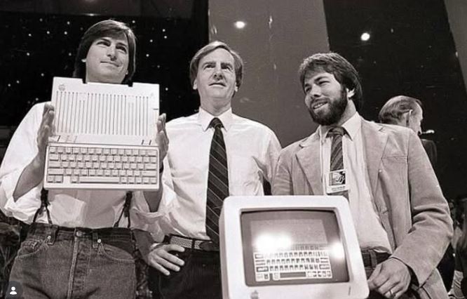 蘋果50年逆轉勝秘密曝光。iPhone改變世界,全球22億人天天使用它。(圖/翻攝自IG @stevejobsok)