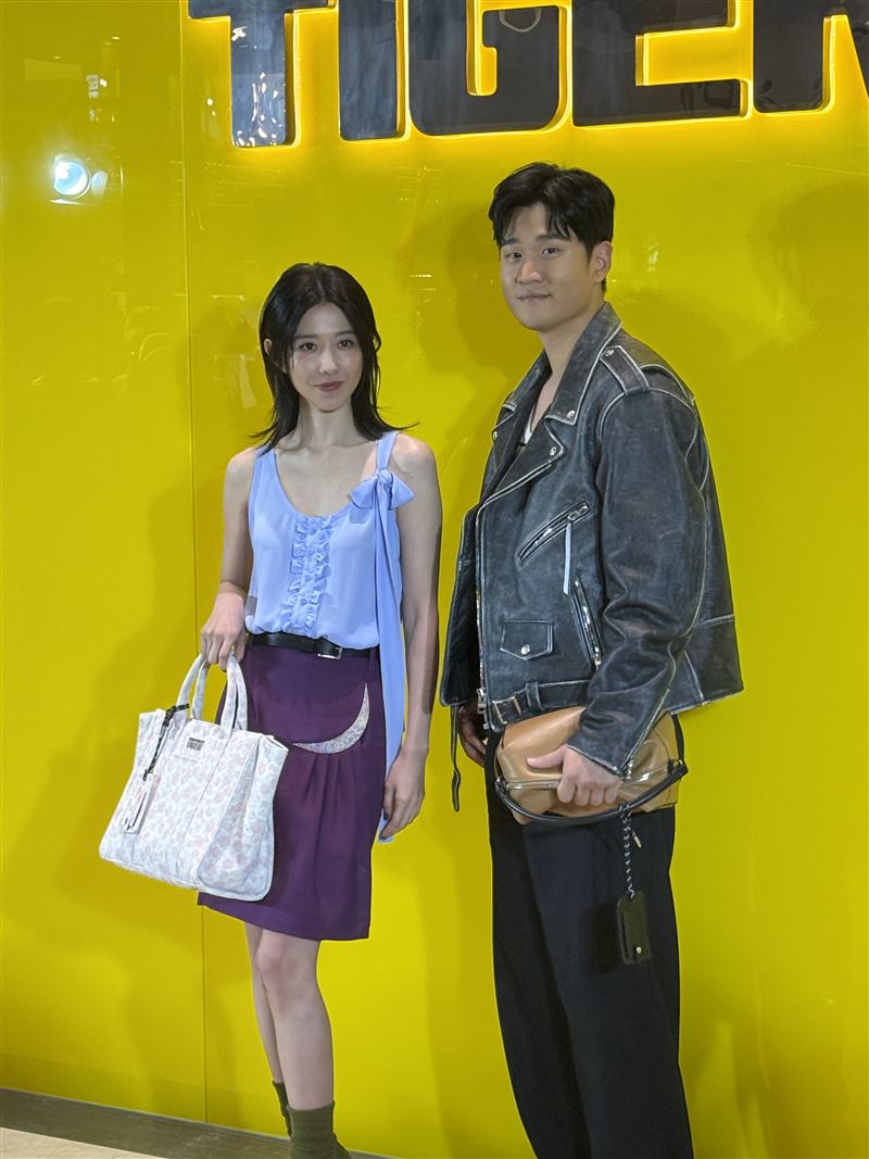 周興哲（右）、邵雨薇（左）同台擔任品牌嘉賓。（圖／記者宋亭誼攝影）