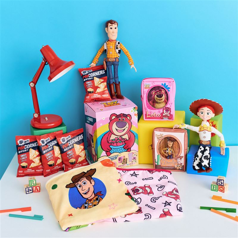 POPCORNERS爆米花脆片－迪士尼歡樂箱(熊抱哥款)。（圖／品牌業者提供）