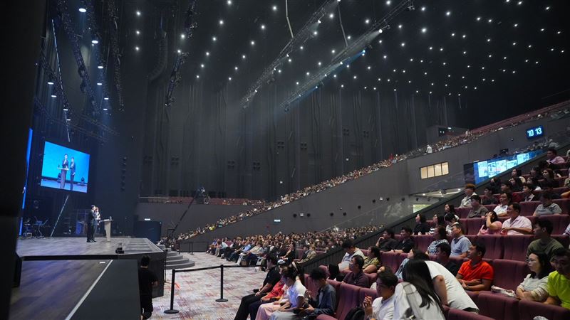 宋逸民飛馬來西亞古晉，受邀參加3000人音樂會。（圖／藝起發光 提供）