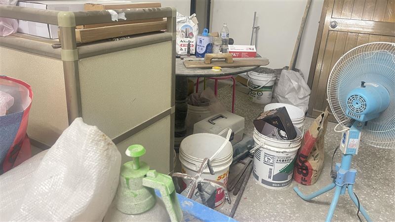 裝修詐騙又一樁！林姓屋主委託郭男整修浴廁，前後被捲走41萬，最後郭男神隱，林姓屋主才發現對方謊話連篇，連估價單都是私蓋公司章而來。（圖／林姓屋主提供）