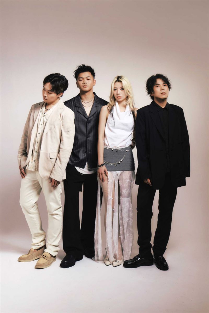 伍佰寫給妻子的深情告白 百萬金曲〈牽掛〉傳唱30年