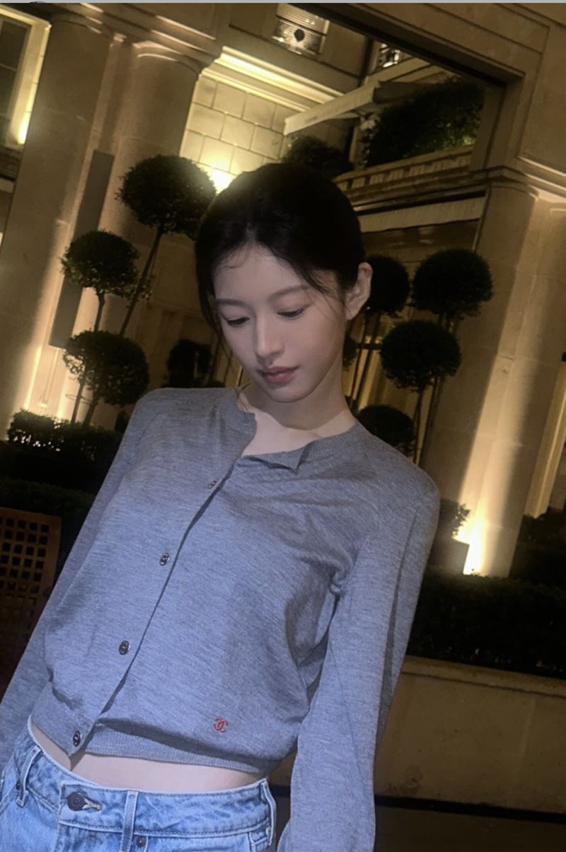 女星高允貞，上個月現身巴黎，出席時裝週。（圖／翻攝自IG @goyounjung）