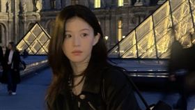 韓國知名女星高允貞，上個月以CHANEL（香奈兒）品牌大使的身分出席巴黎時裝週。（圖／翻攝自IG @goyounjung）