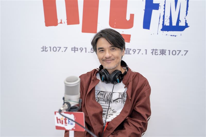 舒淇的帥老公馮德倫接受魏如萱的節目專訪。（圖／Hit Fm聯播網 提供）