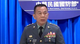 陸軍參謀長陳建義中將表示，陸軍第一時間將其調離現職，並指派高階幹部代理，司令部短期內會呈報最適任人選派任，國軍會以「刑懲併行」原則汰除，依法究辦絕不寬貸。（圖／翻攝畫面）