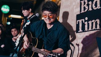 花博擺攤驚見超大咖男星！被認出湧入粉絲