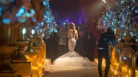 周杰倫將求婚的影片放入新歌MV中。（圖／杰威爾提供）