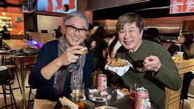 綜藝天王胡瓜的網路節目《下面一位》邀請到製作人王偉忠。（圖／金星文創提供）