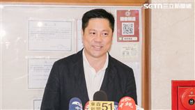 朱政騏被開除後有望遞補參選？賴俊翰表示「等黨中央最後決定」，他原本這週就準備要拆除看板，也因此馬上暫停拆除作業。（圖／記者楊士誼攝影）