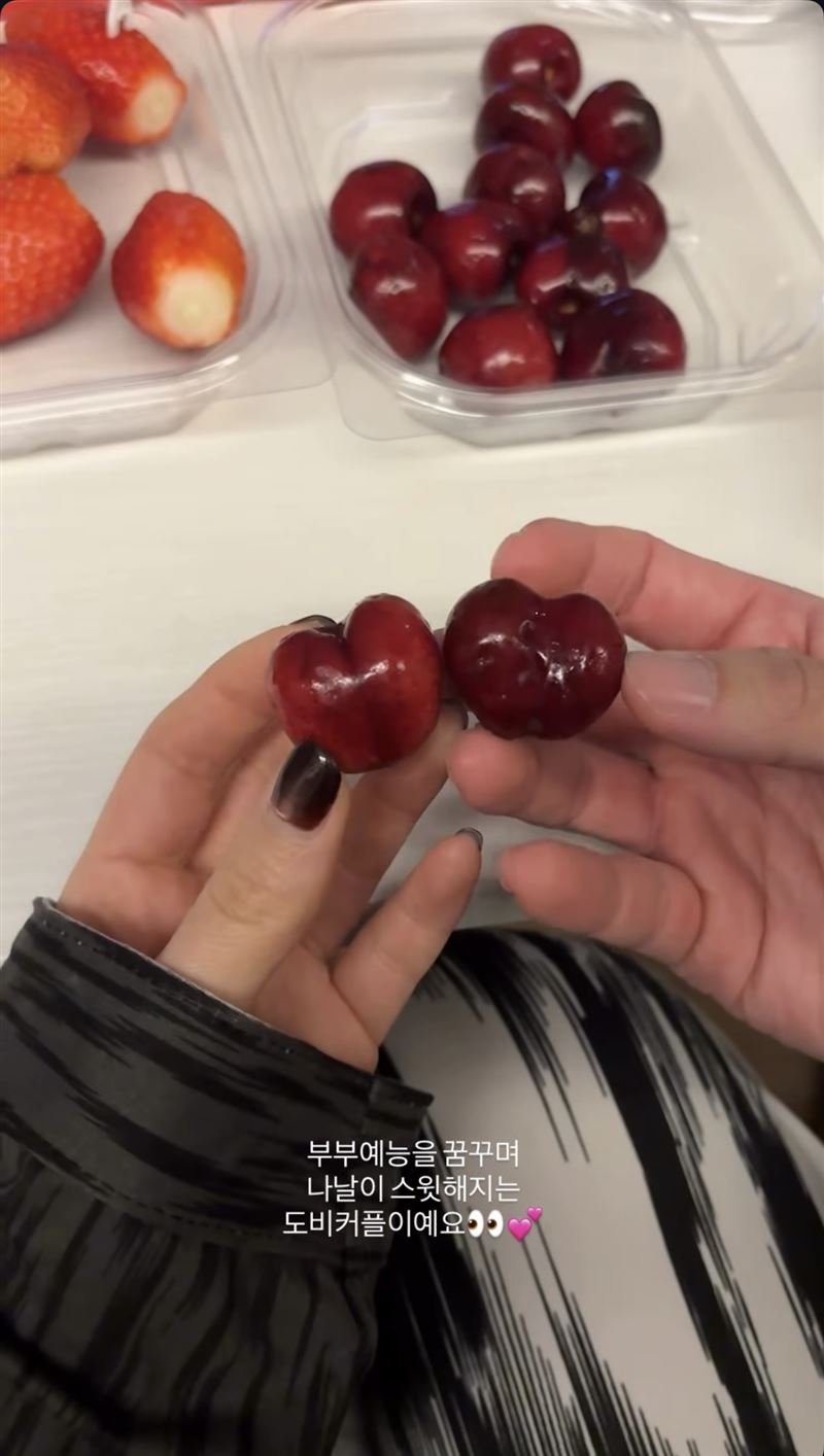 柳和榮在Instagram發布多則限時動態公開放閃。（圖／翻攝自IG @hwayoung_ryu_93）