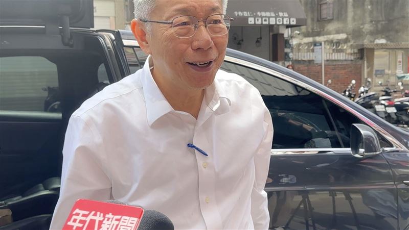 作家蕭瑩燈看完判決書中，柯文哲量刑加重理由，為柯文哲叫屈。（圖／記者羅欣怡攝影）