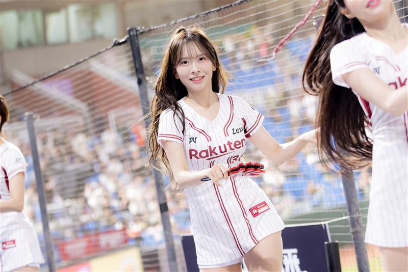 樂天女孩金佳垠（圖／樂天桃猿提供）