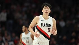 拓荒者違規接觸楊瀚森遭NBA罰款。（圖／美聯社／達志影像）