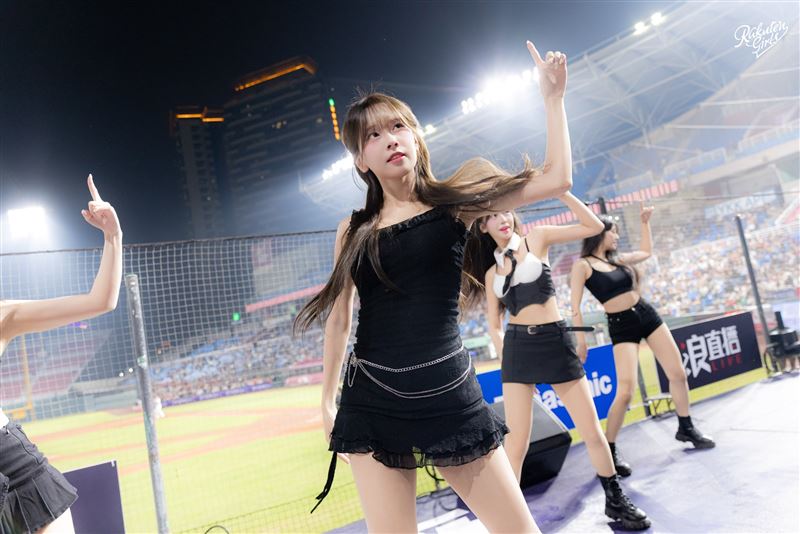 樂天女孩金佳垠（圖／樂天桃猿提供）