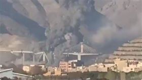 美軍轟炸伊朗重要的民用大橋。（圖／取自truthsocial）