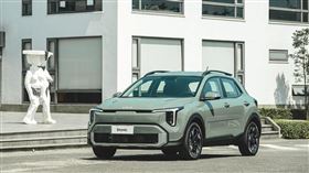 The new Stonic於2週內突破350張訂單。（圖／Kia提供）