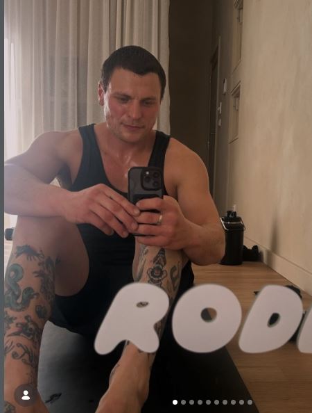 康拉德邊史蒂芬7天前才發文。（圖／翻攝自IG）