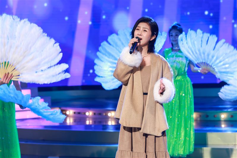 方文琳難得開唱。（圖／民視提供）