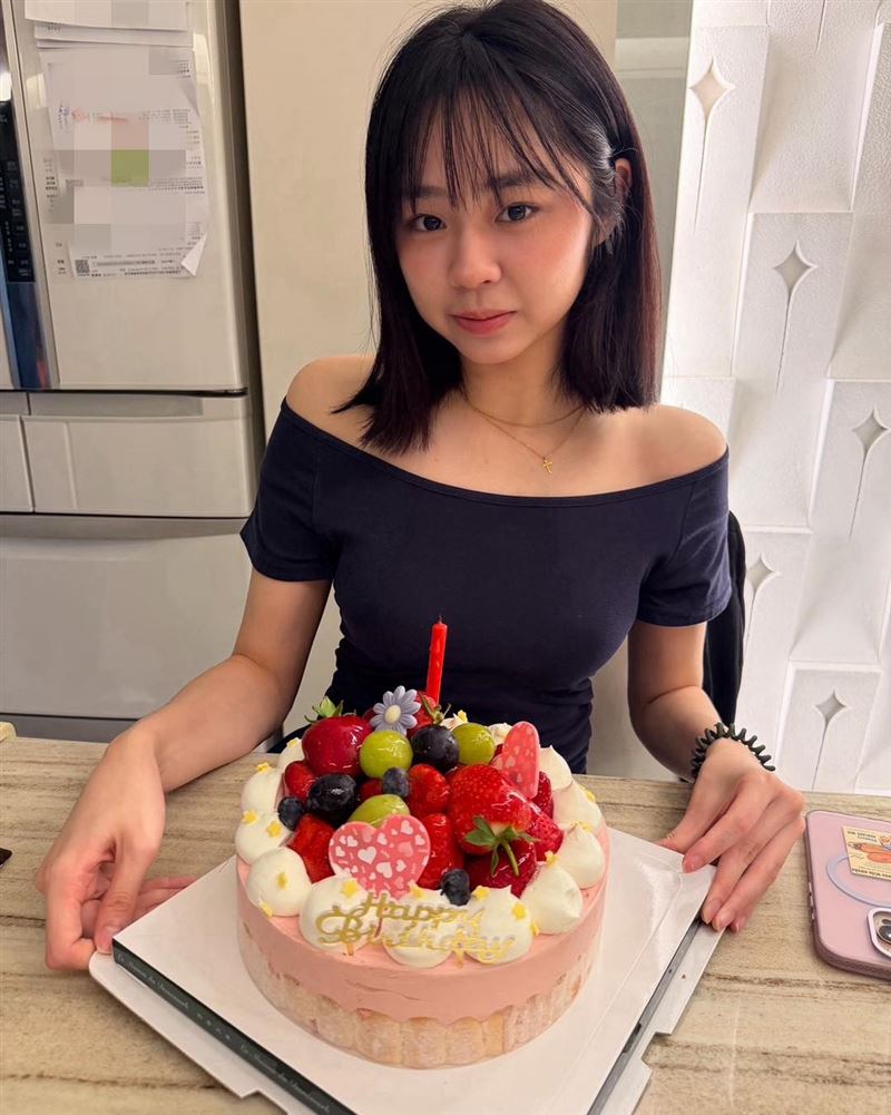 宋達民與洪百榕的女兒「寶妹」滿18歲了。（圖／翻攝自臉書）