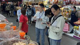 「物價聯合稽查小組」清明連假再出擊　稽查惡意囤塑料品店家。（圖／法務部提供）