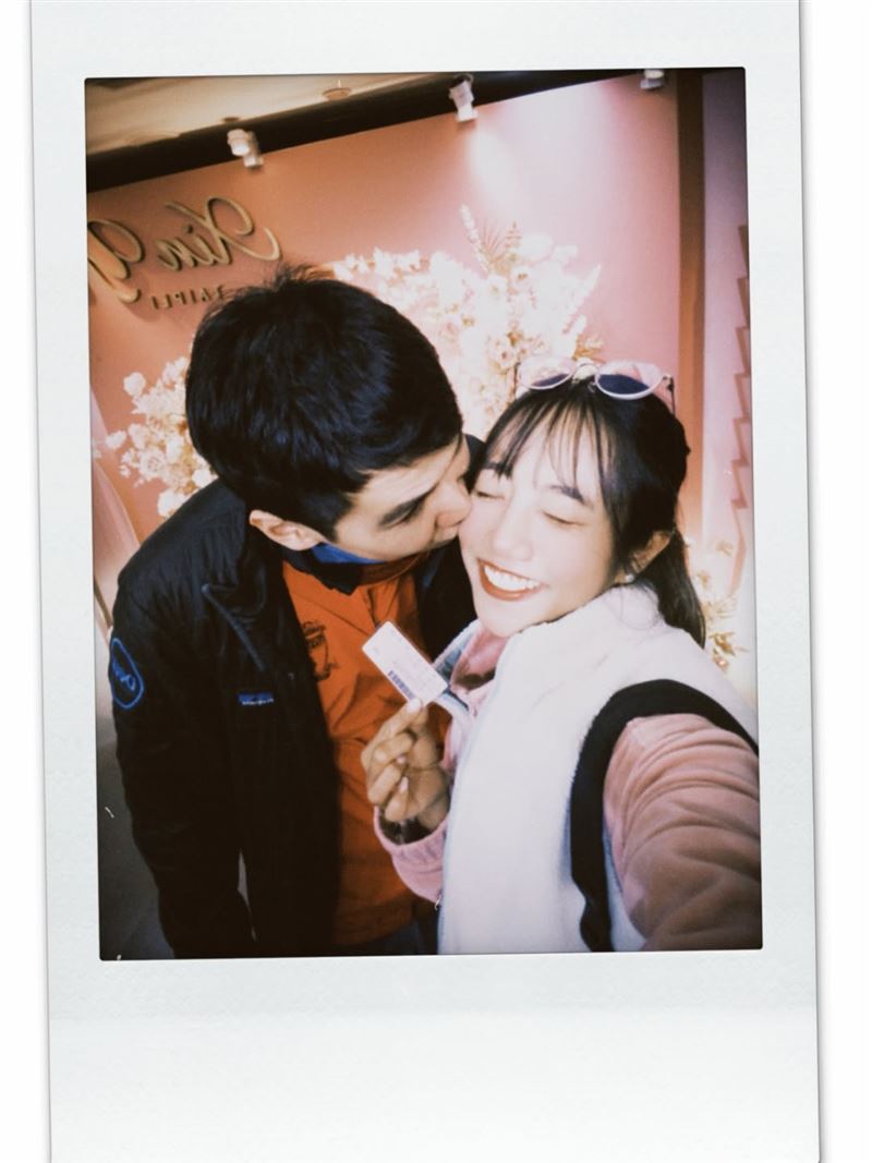 蔡佩軒開玩笑表示自己「結了4次婚」。（圖／翻攝自蔡佩軒IG）