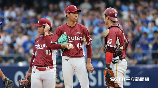 曾家輝7四死球連砸2兄弟打者　曾總點問題