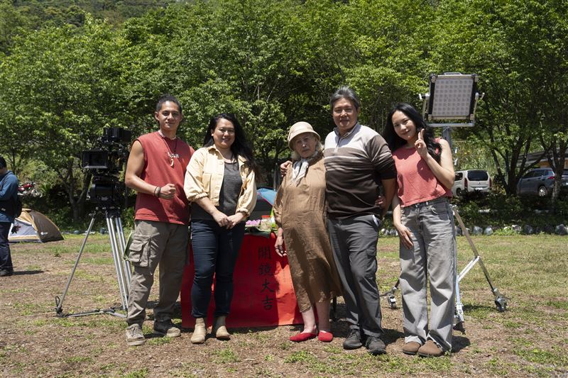 演員曾少東（左起）、導演陳潔瑤、演員林詹珍妹、洪金輝、呂薔。（圖／劉人豪提供）
