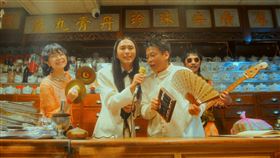 百合花〈怪味〉MV。（圖／自來有限公司提供）